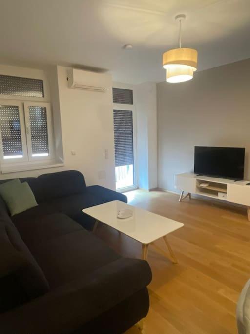 New Central Apartments Westbahnhof Bécs Kültér fotó