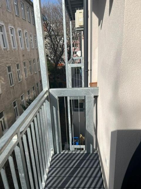 New Central Apartments Westbahnhof Bécs Kültér fotó